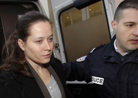 “Cô gái vàng” giết bạn tình vì không được thỏa mãn